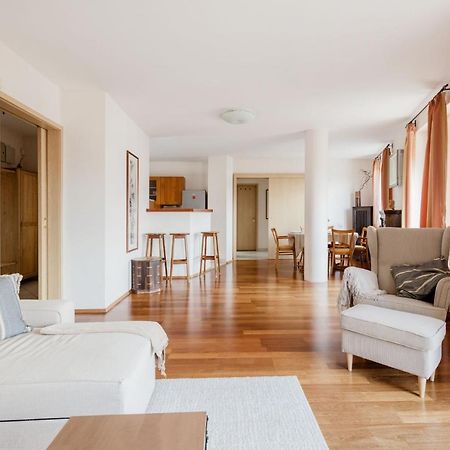 Bright And Spacious Penthouse W/ Terrace & Parking Budapeşte Dış mekan fotoğraf