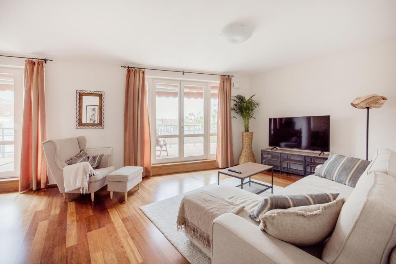 Bright And Spacious Penthouse W/ Terrace & Parking Budapeşte Dış mekan fotoğraf