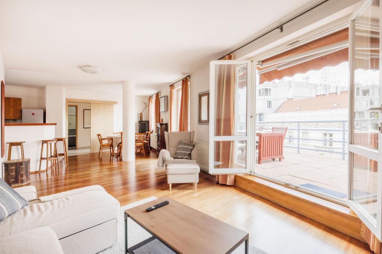 Bright And Spacious Penthouse W/ Terrace & Parking Budapeşte Dış mekan fotoğraf