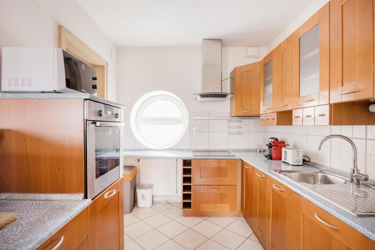Bright And Spacious Penthouse W/ Terrace & Parking Budapeşte Dış mekan fotoğraf