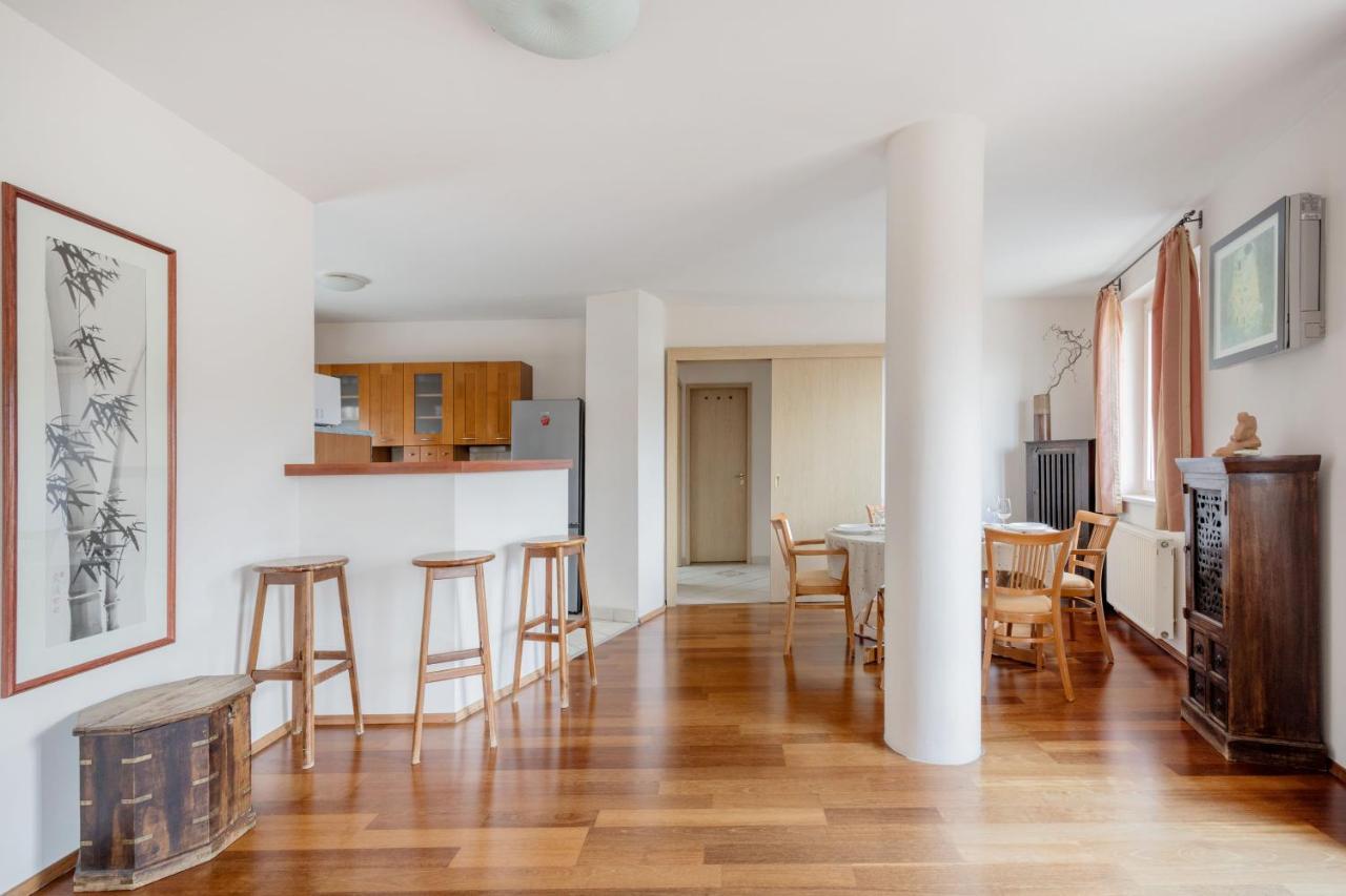 Bright And Spacious Penthouse W/ Terrace & Parking Budapeşte Dış mekan fotoğraf